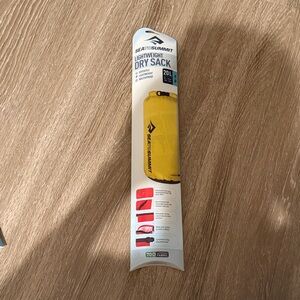BRAND NEW Yellow Dry Sack